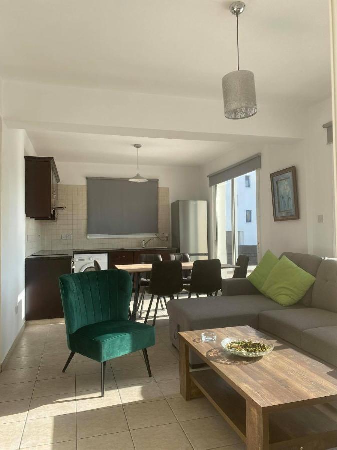 Cosy Apartment In Kato Paphos With Pool Access المظهر الخارجي الصورة